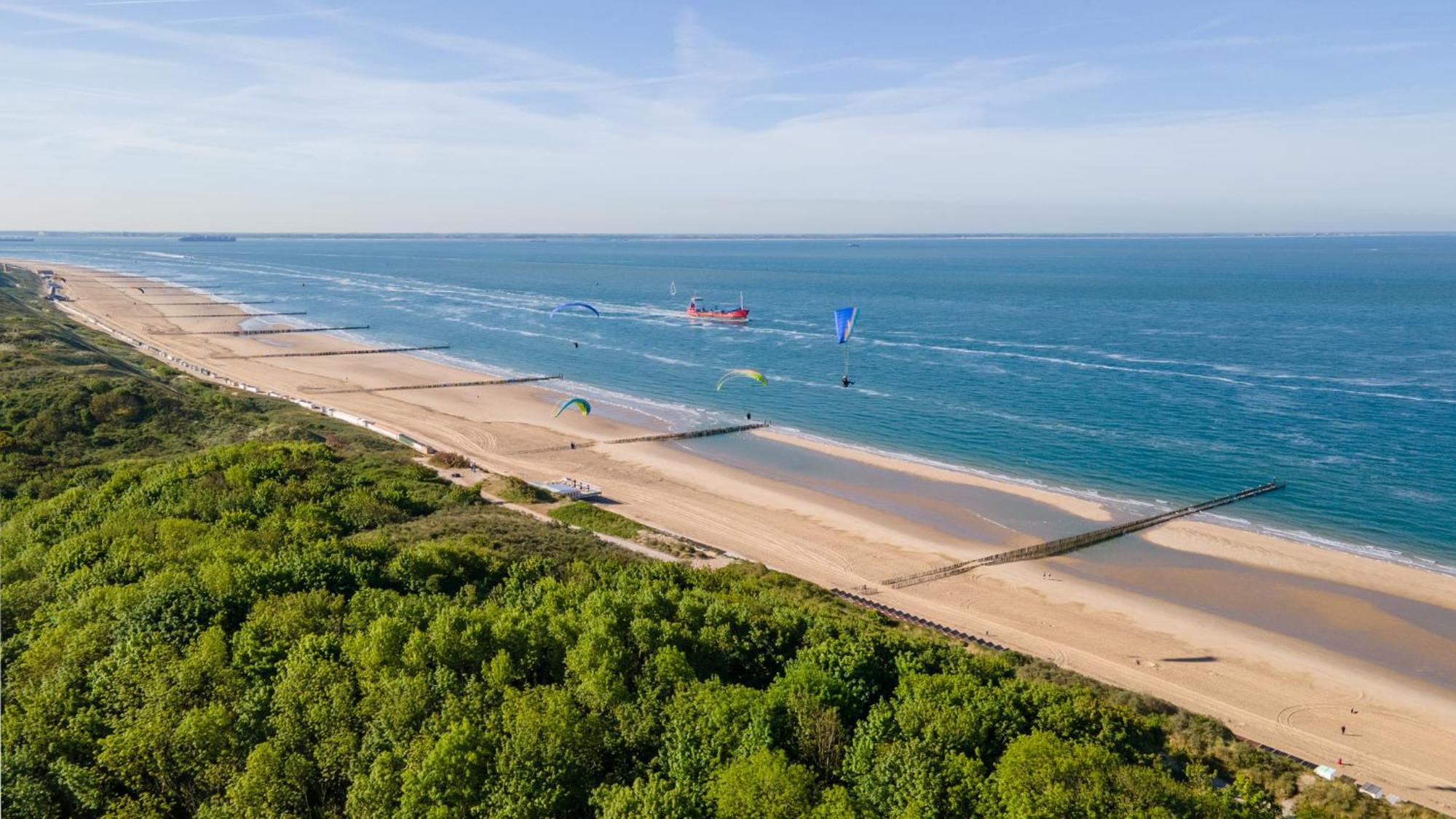 Luxe Tiny House Incl Jacuzzi En Strandhuisje In Zomerseizoen Meliskerke Exterior foto